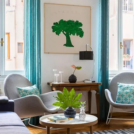 Romac Condotti With 3 Bedrooms Near The Spanish Steps