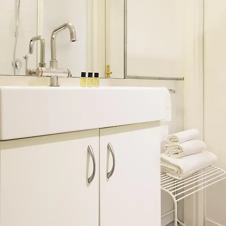 Romac Condotti With 3 Bedrooms Near The Spanish Steps Apartment