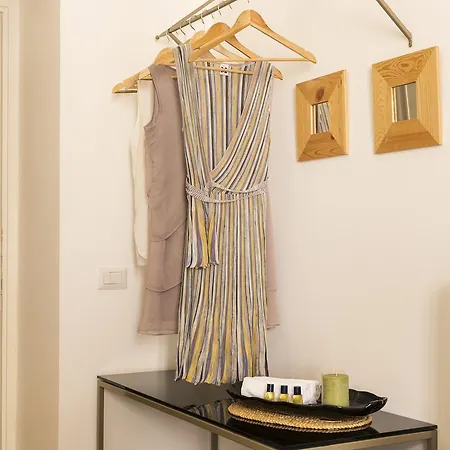 Romac Condotti With 3 Bedrooms Near The Spanish Steps Apartment *