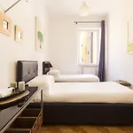 Romac Condotti With 3 Bedrooms Near The Spanish Steps *