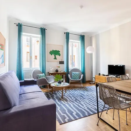Romac Condotti With 3 Bedrooms Near The Spanish Steps Lägenhet